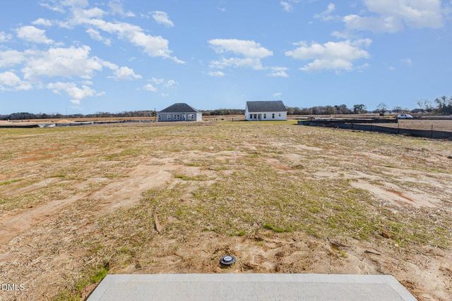 32 Littlefield Lane, La Grange, NC 28551