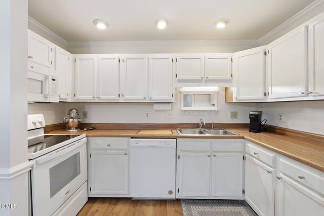 500 Woodcroft Parkway 8a, Durham, NC 27713