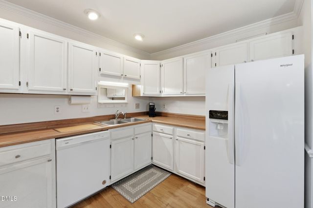 500 Woodcroft Parkway 8a, Durham, NC 27713