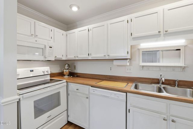 500 Woodcroft Parkway 8a, Durham, NC 27713