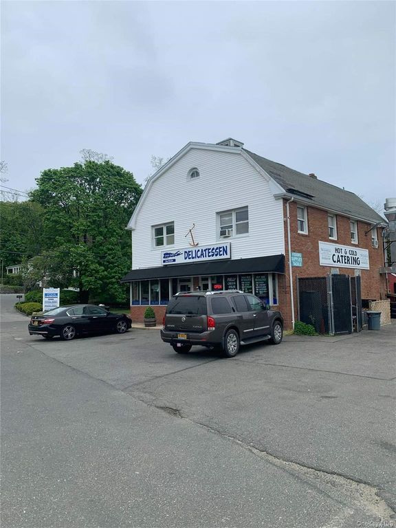 37 W Shore Road, Huntington, NY 11743 — exterior