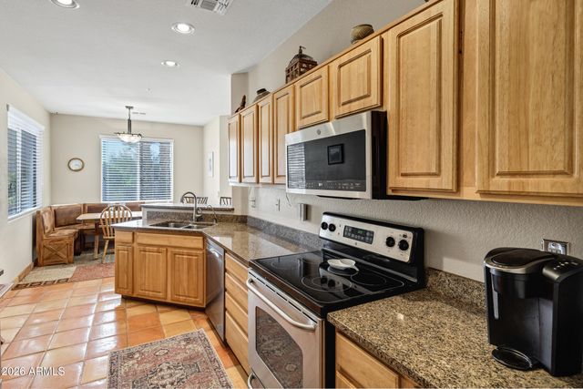 14028 N EDGEWORTH Drive A, Fountain Hills, AZ 85268