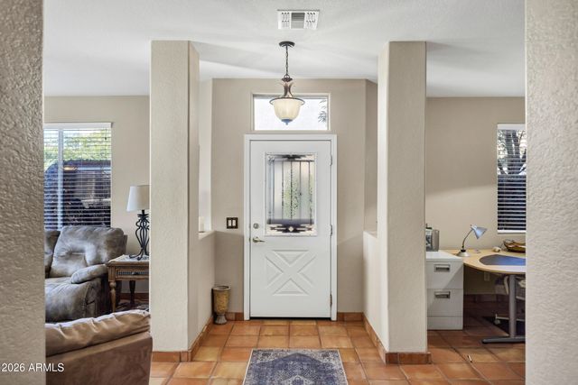 14028 N EDGEWORTH Drive A, Fountain Hills, AZ 85268