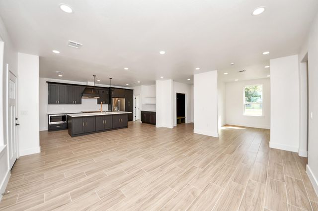 5811 County Road 675b, Rosharon, TX 77583