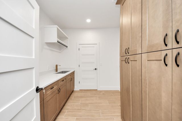 5811 County Road 675b, Rosharon, TX 77583