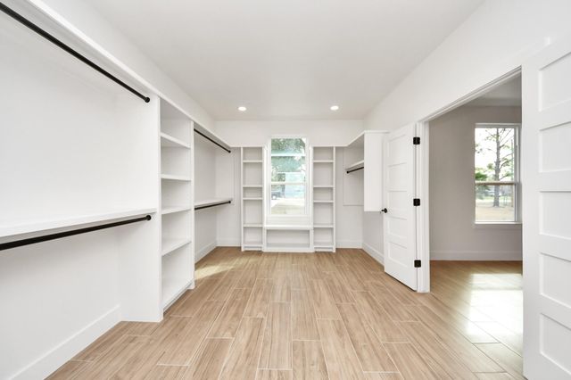 5811 County Road 675b, Rosharon, TX 77583