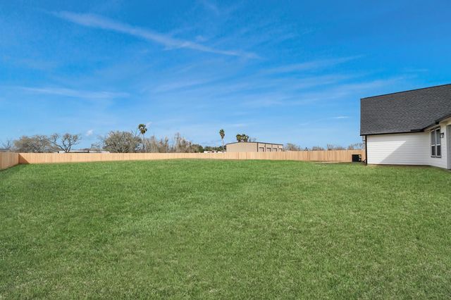 5811 County Road 675b, Rosharon, TX 77583