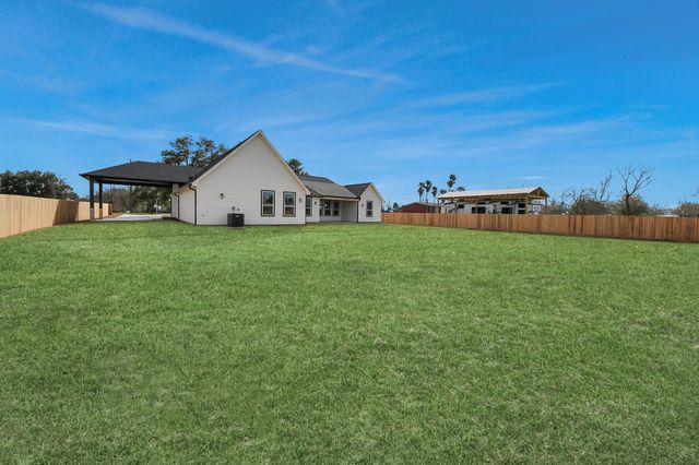 5811 County Road 675b, Rosharon, TX 77583