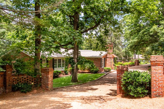 1008 Fort Stephenson Terrace, Lookout Mountain, TN 37350