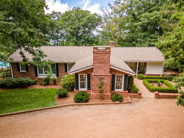 1008 Fort Stephenson Terrace, Lookout Mountain, TN 37350