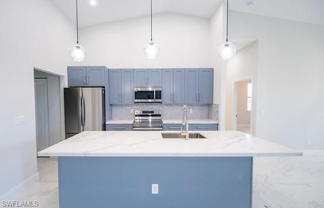 2911 48th ST SW, Lehigh Acres, FL 33976