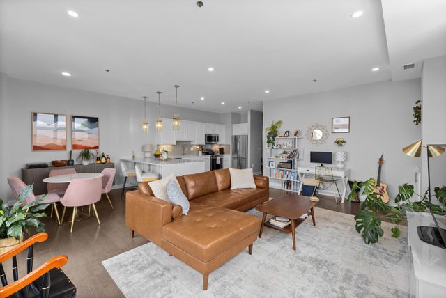 825 N 4th Street, 410, Columbus, OH 43215