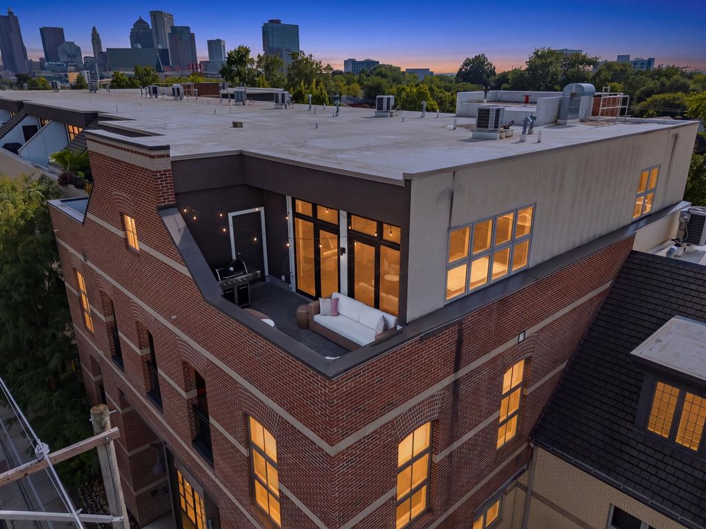 825 N 4th Street, 410, Columbus, OH 43215