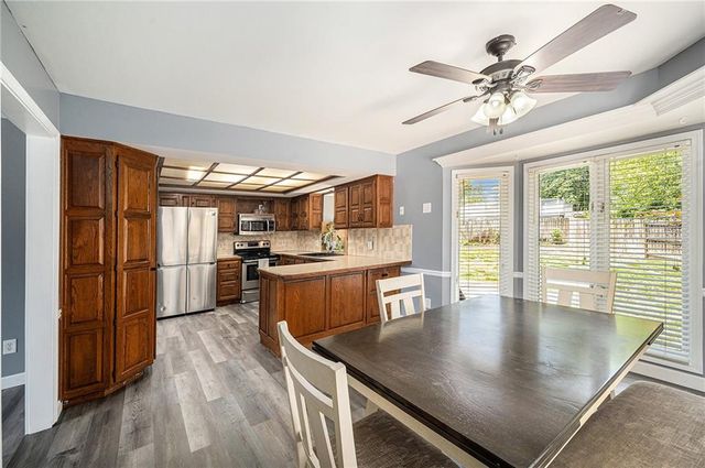 1201 NW Burr Oak Court, Blue Springs, MO 64015