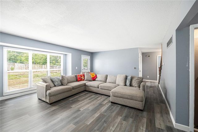 1201 NW Burr Oak Court, Blue Springs, MO 64015