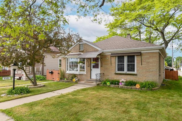 2426 5th AVENUE, South Milwaukee, WI 53172