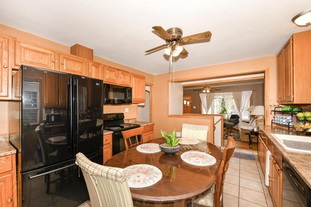 2426 5th AVENUE, South Milwaukee, WI 53172