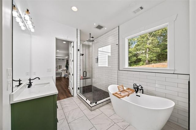 1380 Cronic Town Road, Auburn, GA 30011