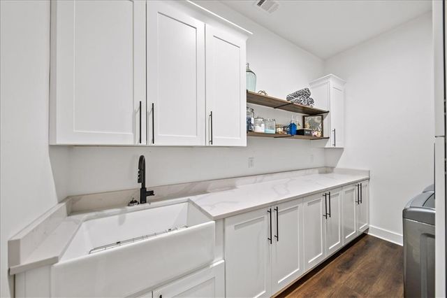 1380 Cronic Town Road, Auburn, GA 30011