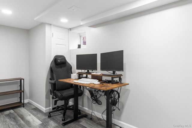 40 Frankie Lane, North Babylon, NY 11703