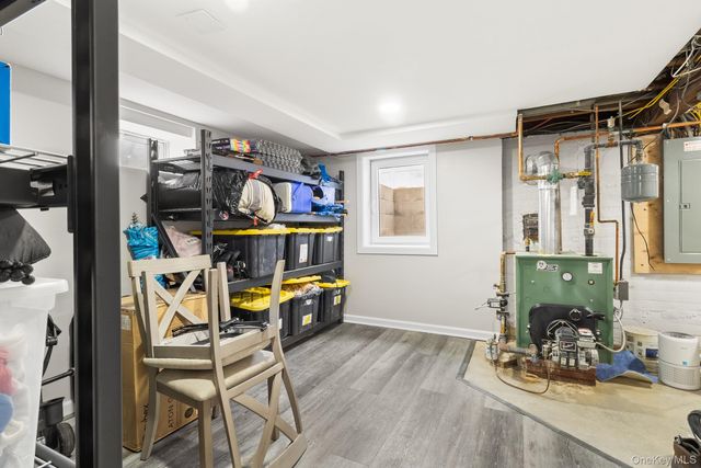 40 Frankie Lane, North Babylon, NY 11703