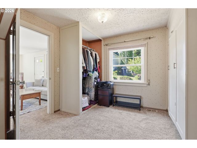 3115 Sw ILLINOIS St, Portland, OR 97239
