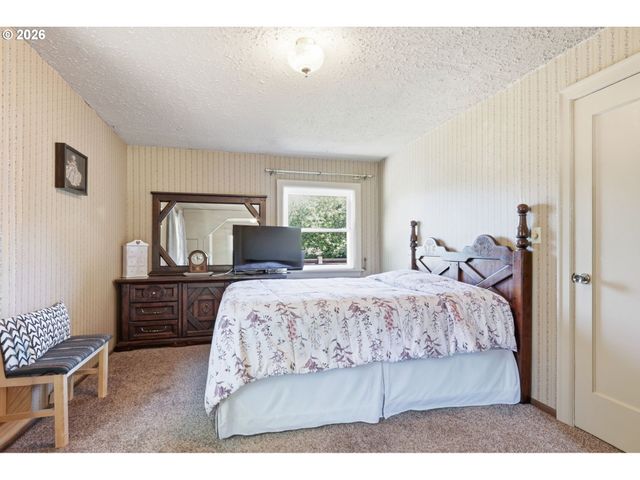 3115 Sw ILLINOIS St, Portland, OR 97239