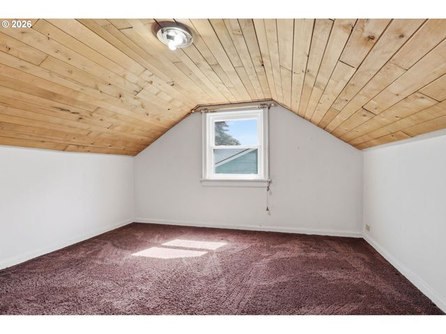 3115 Sw ILLINOIS St, Portland, OR 97239