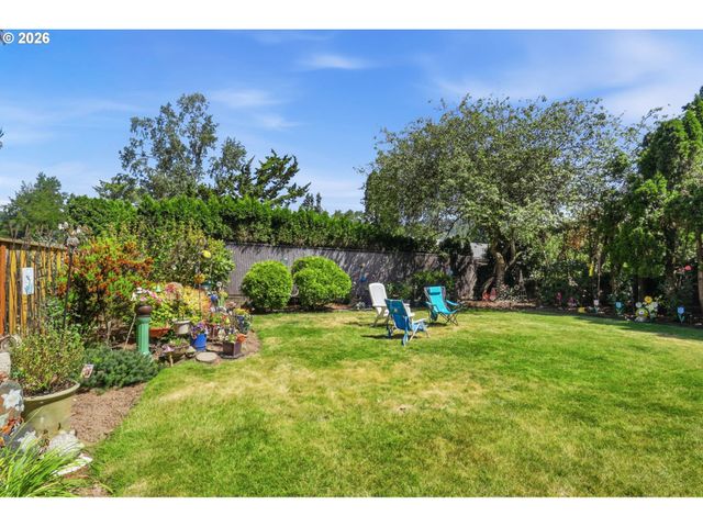 3115 Sw ILLINOIS St, Portland, OR 97239