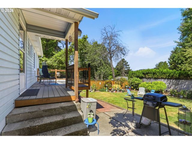 3115 Sw ILLINOIS St, Portland, OR 97239