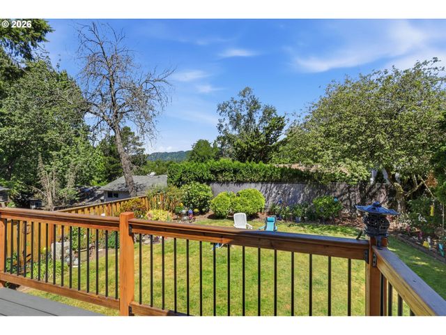 3115 Sw ILLINOIS St, Portland, OR 97239
