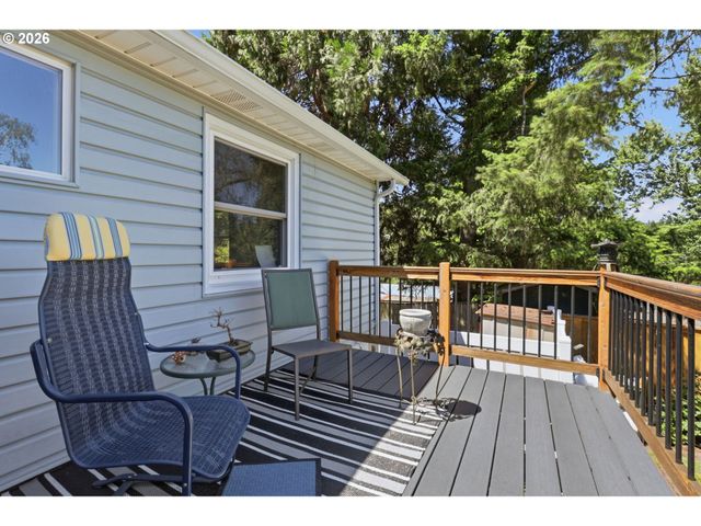 3115 Sw ILLINOIS St, Portland, OR 97239