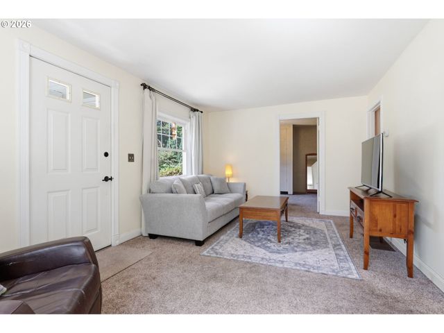 3115 Sw ILLINOIS St, Portland, OR 97239
