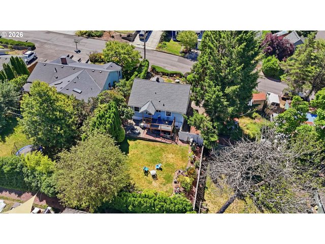 3115 Sw ILLINOIS St, Portland, OR 97239