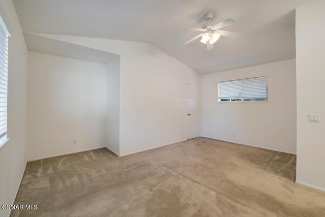 953 Quarterhorse Lane, Oak Park, CA 91377