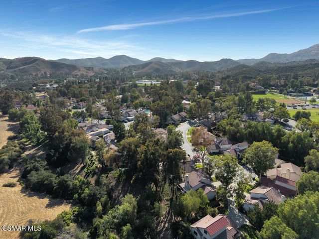 953 Quarterhorse Lane, Oak Park, CA 91377