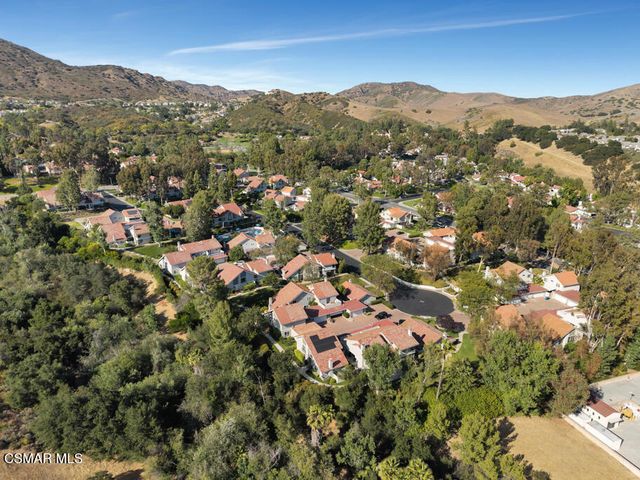 953 Quarterhorse Lane, Oak Park, CA 91377