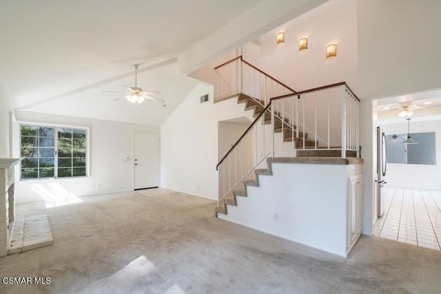 953 Quarterhorse Lane, Oak Park, CA 91377