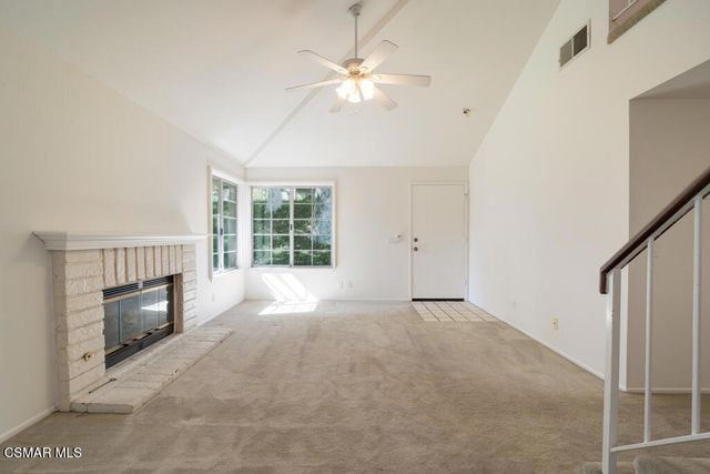 953 Quarterhorse Lane, Oak Park, CA 91377