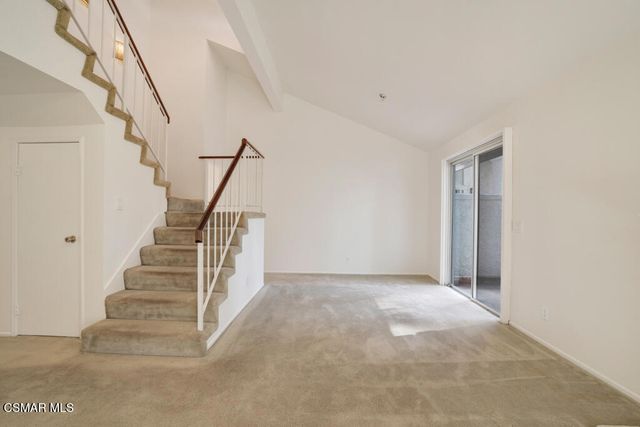 953 Quarterhorse Lane, Oak Park, CA 91377