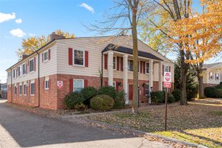 705 W Maple Road, Clawson, MI 48017