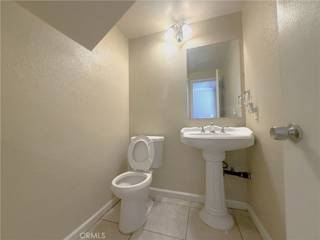 13466 Almetz Street, Sylmar, CA 91342