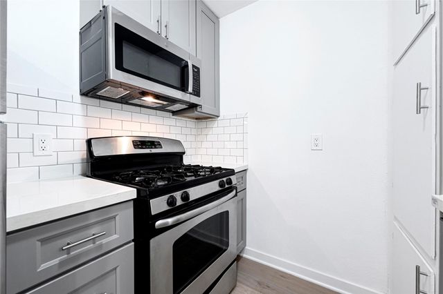 5718 Eskridge 3, Houston, TX 77023