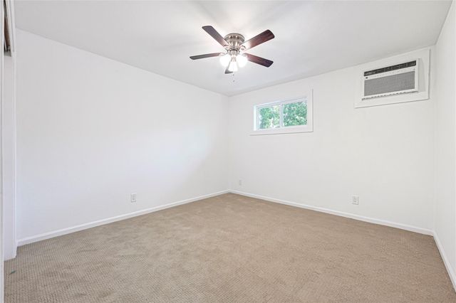 5718 Eskridge 3, Houston, TX 77023