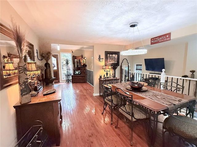 3865 Mabry NE Road, Roswell, GA 30075