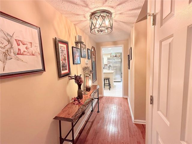 3865 Mabry NE Road, Roswell, GA 30075