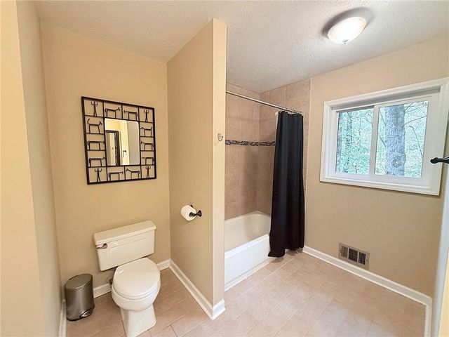 3865 Mabry NE Road, Roswell, GA 30075