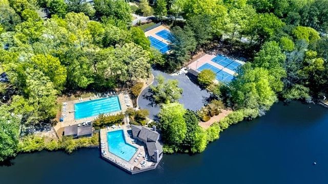 3865 Mabry NE Road, Roswell, GA 30075