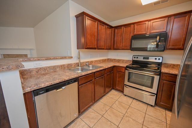 10249 STERLING RIDGE DR, Cordova, TN 38018