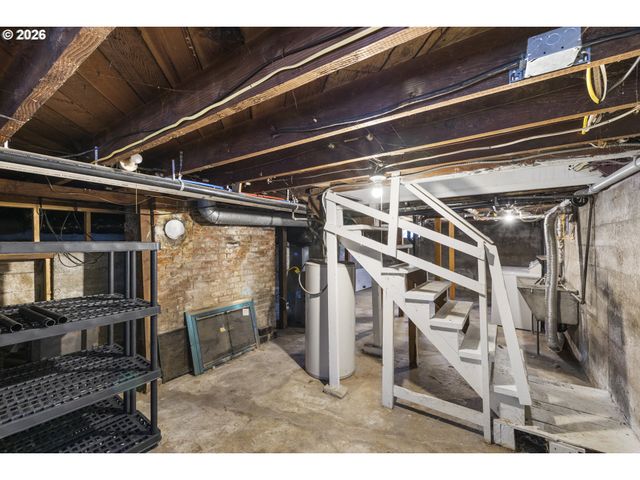 942 Ne SUMMER St, Salem, OR 97301